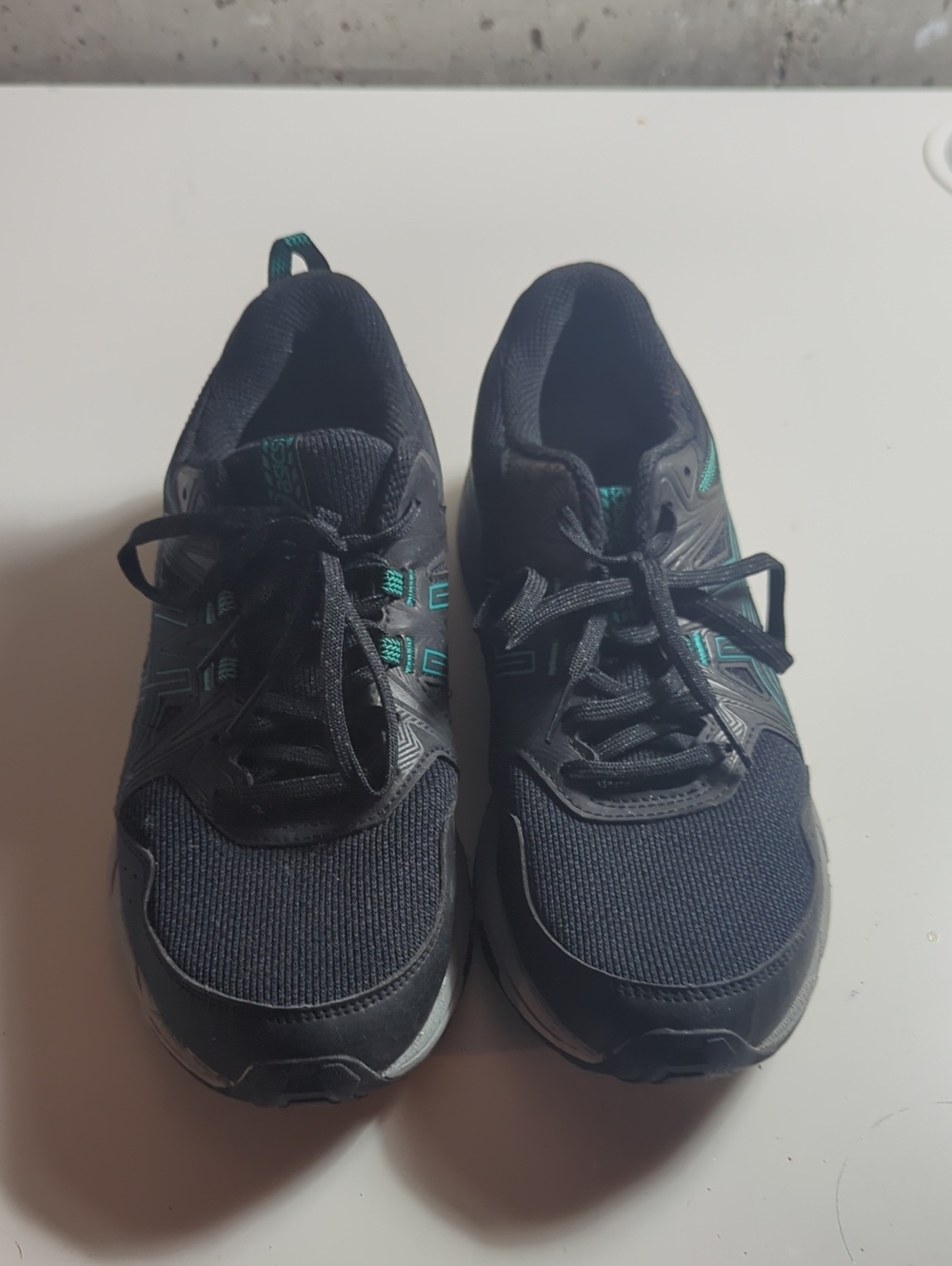 Tennis Shoes